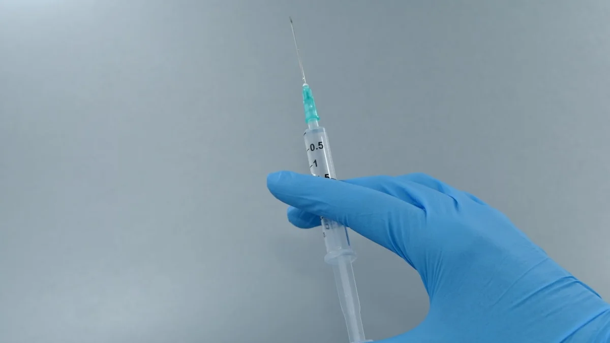 В Гонконге намерены сделать прививку от коронавируса китайской вакциной