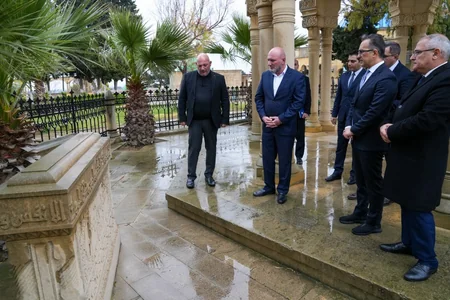 Ramin Məmmədov Bakıda fəaliyyət göstərən ziyarətgahlarda olub