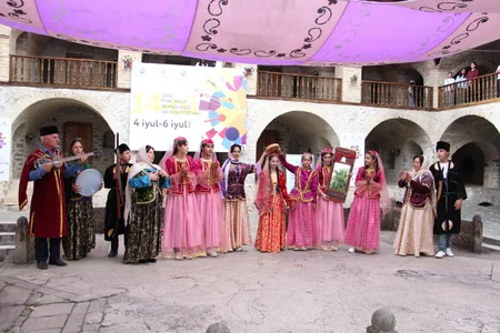 Şəki “İpək yolu” XIV Beynəlxalq Musiqi Festivalına start verilib