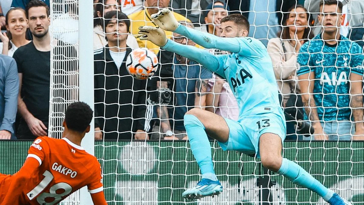 АПЛ: Ливерпуль вдевятером упустил ничью в матче с Тоттенхэмом