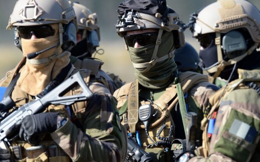 Special forces go on strike in France