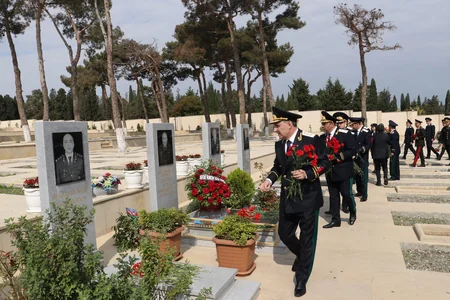 Prokurorluq orqanlarının xidməti fəaliyyətdə fərqlənən əməkdaşları mükafatlandırılıb