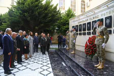 Aprel döyüşlərinin Zəfər bayraqlarına düzlən! şüarı  ilə vətənpərvərlik tədbiri keçirilib - VİDEO - FOTO