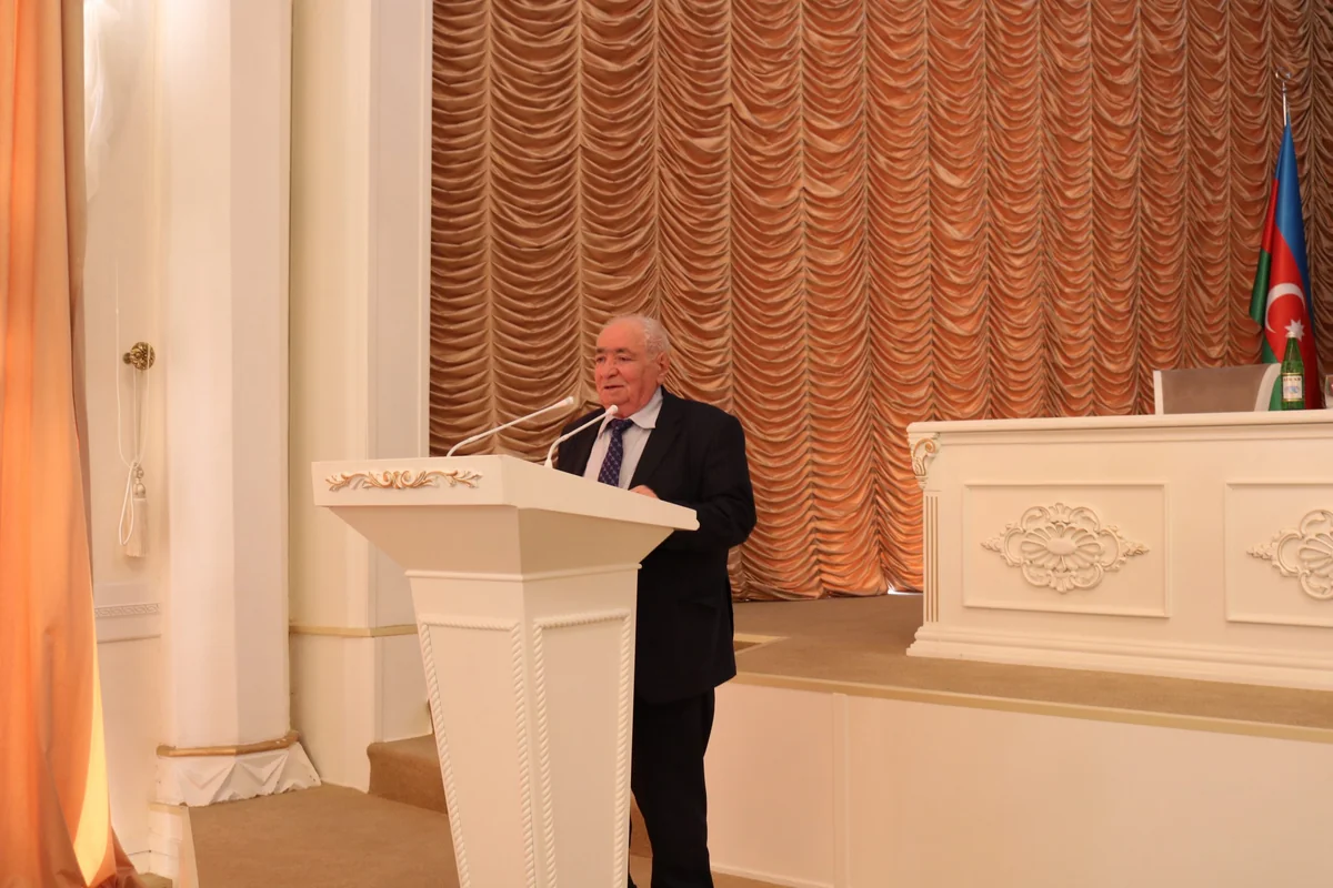 Vahid Əzizə Prezidentin fərdi təqaüdü təyin olunub