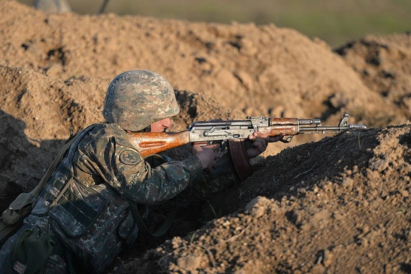 Армяне нарушили режим прекращения огня в различных направлениях фронта