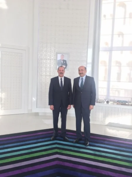 Əbülfəs Qarayev Kubanın Azərbaycandakı səfiri ilə görüşüb