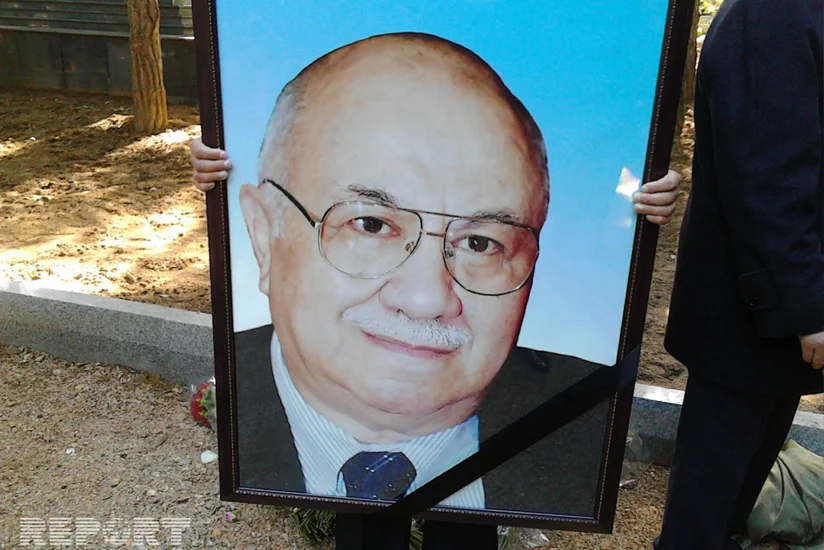 Maqsud İbrahimbəyov I Fəxri xiyabanda dəfn edilib