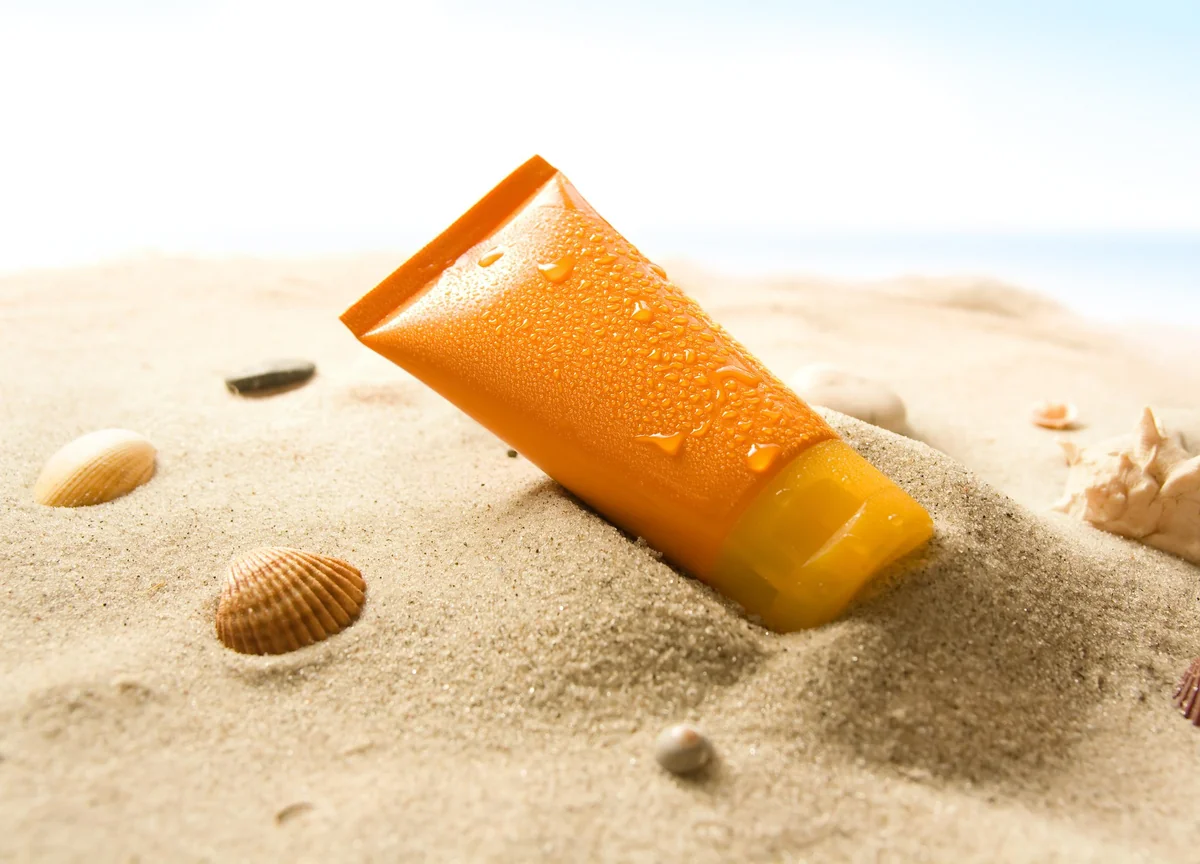 Sunscreens contain deadly substance, scientists say
