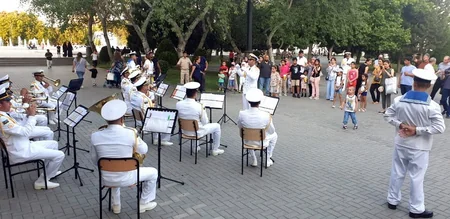 Silahlı Qüvvələr Günü münasibətilə Bakının müxtəlif yerlərində hərbi orkestrlərin çıxışları təşkil olunub