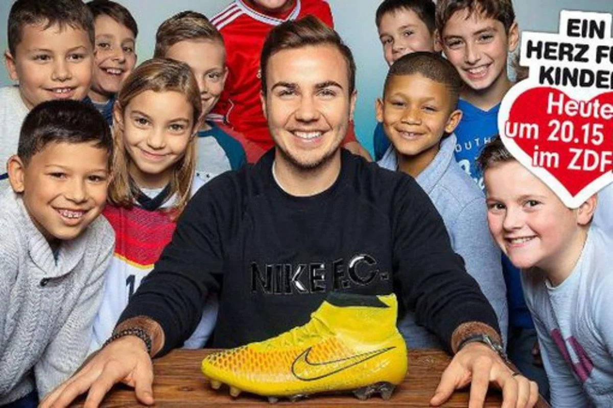 Mario Götsenin dünya çempionatında qələbə topunu vurduğu buts 2 milyon avroya satılıb