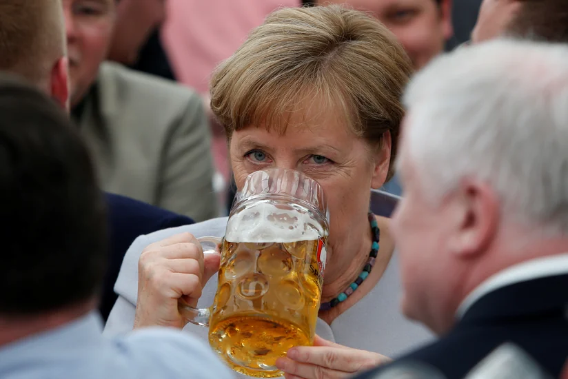 Məşhur pivə barı Merkeli “qara siyahı”ya saldı