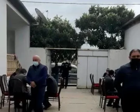 Şəmkirdə yas mərasimi keçirmək istəyən şəxslər saxlanılıb