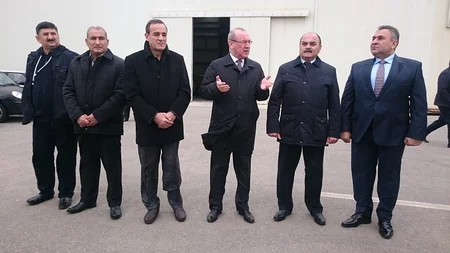 Nazirlik müharibə əlili və onlara bərabər tutulan şəxsələrə minik avtomobilləri verib