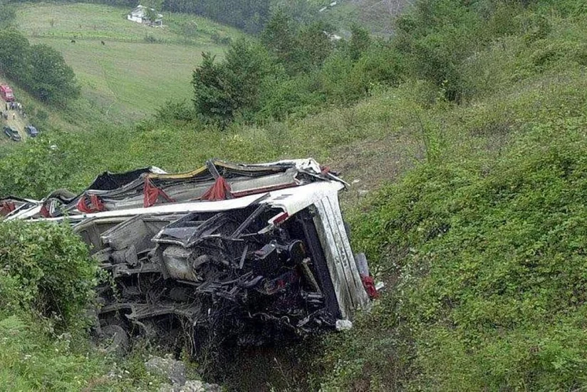 В Индии при аварии туристического автобуса погибли шесть пассажиров