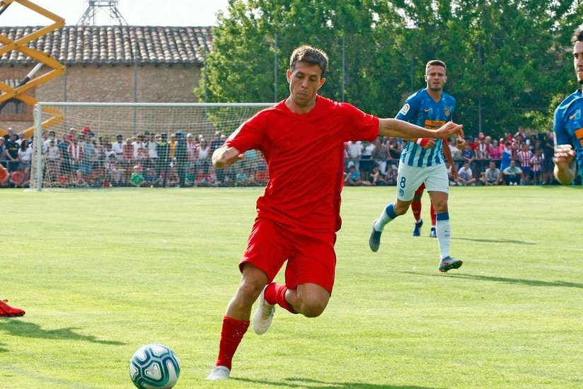 Azərbaycanda oynamış futbolçu Hindistan klubuna keçdi