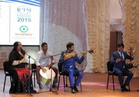 Astanada türk xalqlarının musiqi festivalı keçirilib