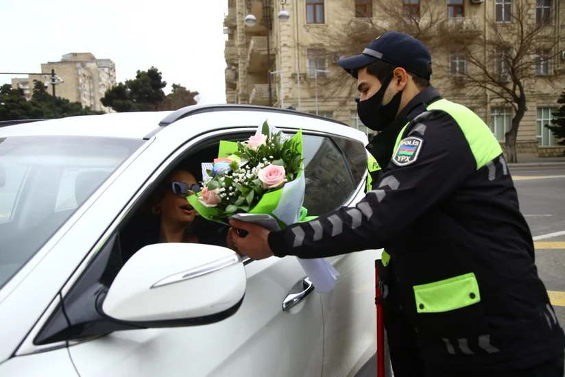 Bakı Şəhər Dövlət Yol Polis İdarəsi xanım sürücüləri və piyadaları təbrik edib