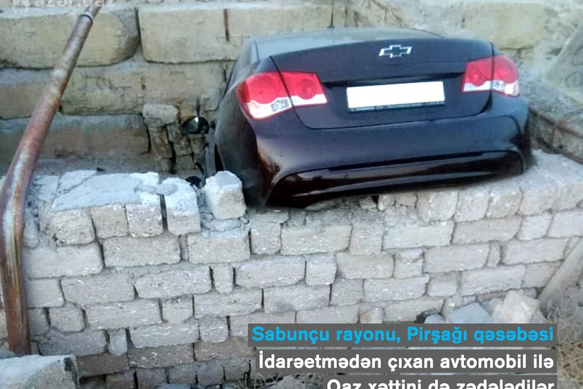 Bakıda avtomobil qəzasında qaz xətti zədələnib