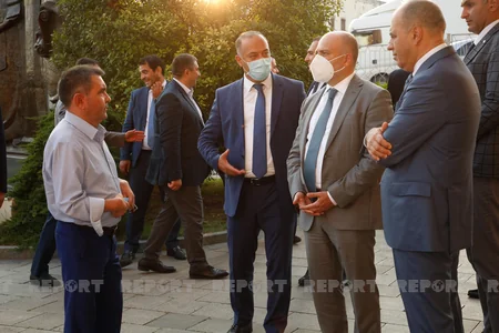 Anar Kərimov Bolnisi muzeyi və Marneuli Çay Evini ziyarət edib