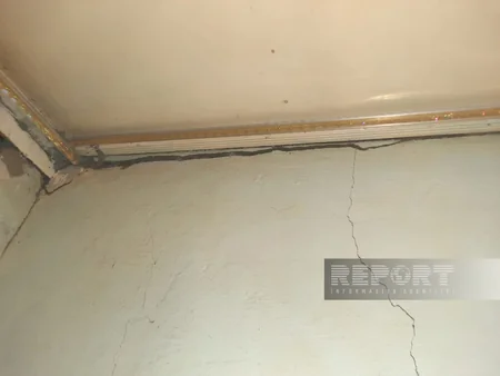 Kürdəmirdə baş vermiş zəlzələ nəticəsində bəzi evlərdə çatlar əmələ gəlib