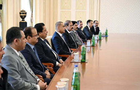 Ilham Aliyev receives delegation led by Pakistani National Assembly speaker