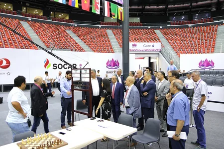 Crystal Hall hosts a meeting with Azerbaijani national chess team