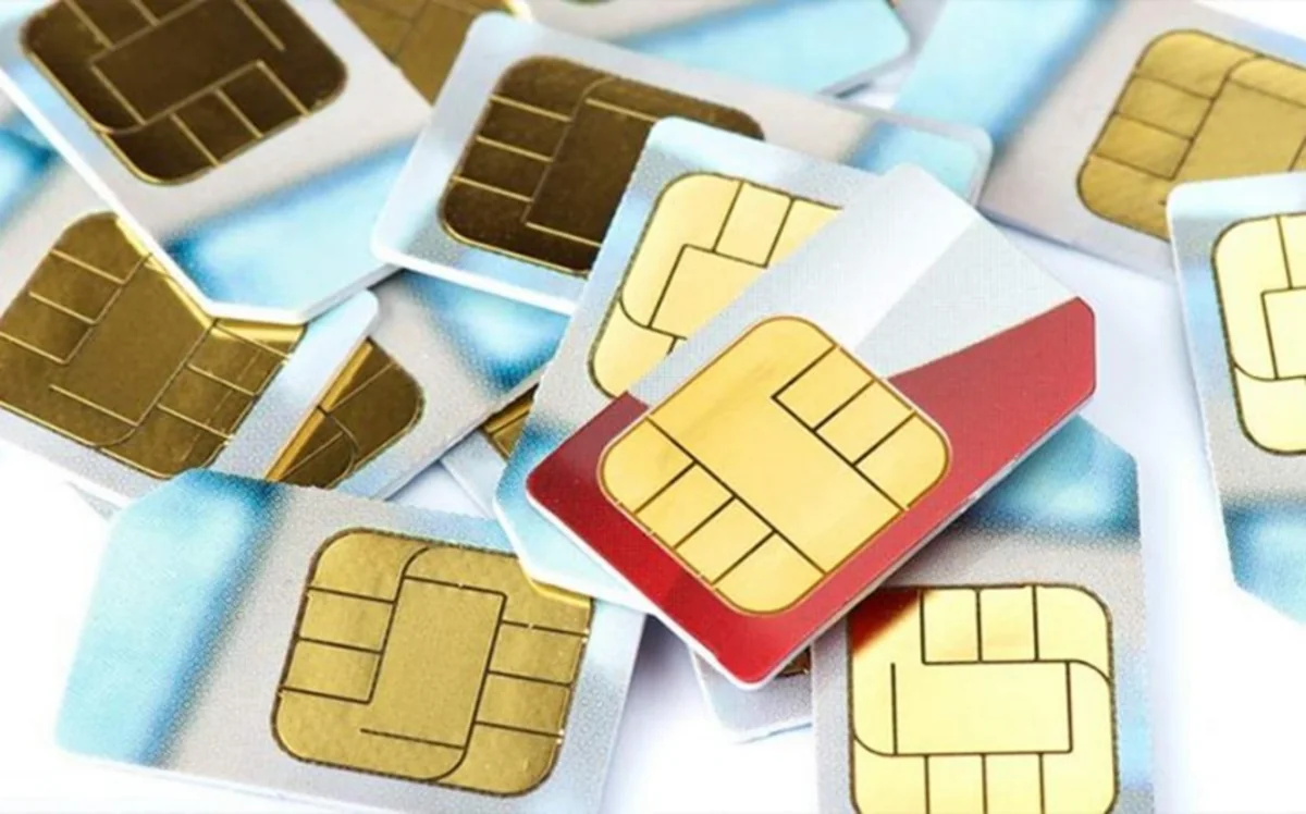 Azərbaycanda mobil telefon nömrələri 4-36 min manata hərraca çıxarılır