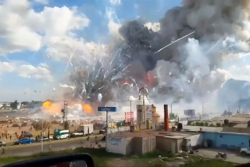 Fireworks factory explosion kills 5 in Mexico