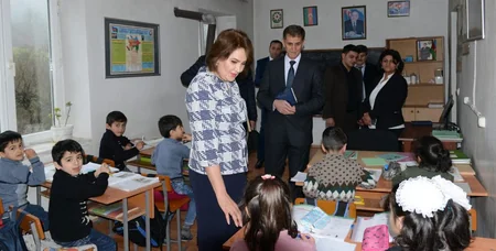 Təhsil nazirinin müavini cənub bölgəsində səfərdədir