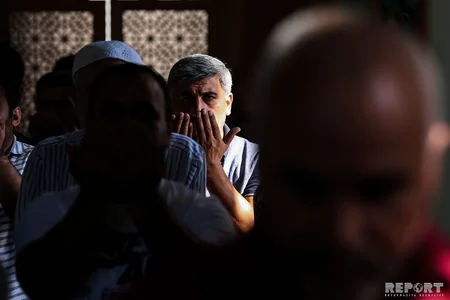 Azərbaycanın bütün məscidlərində Qurban bayramı namazı qılınıb - FOTOREPORTAJ