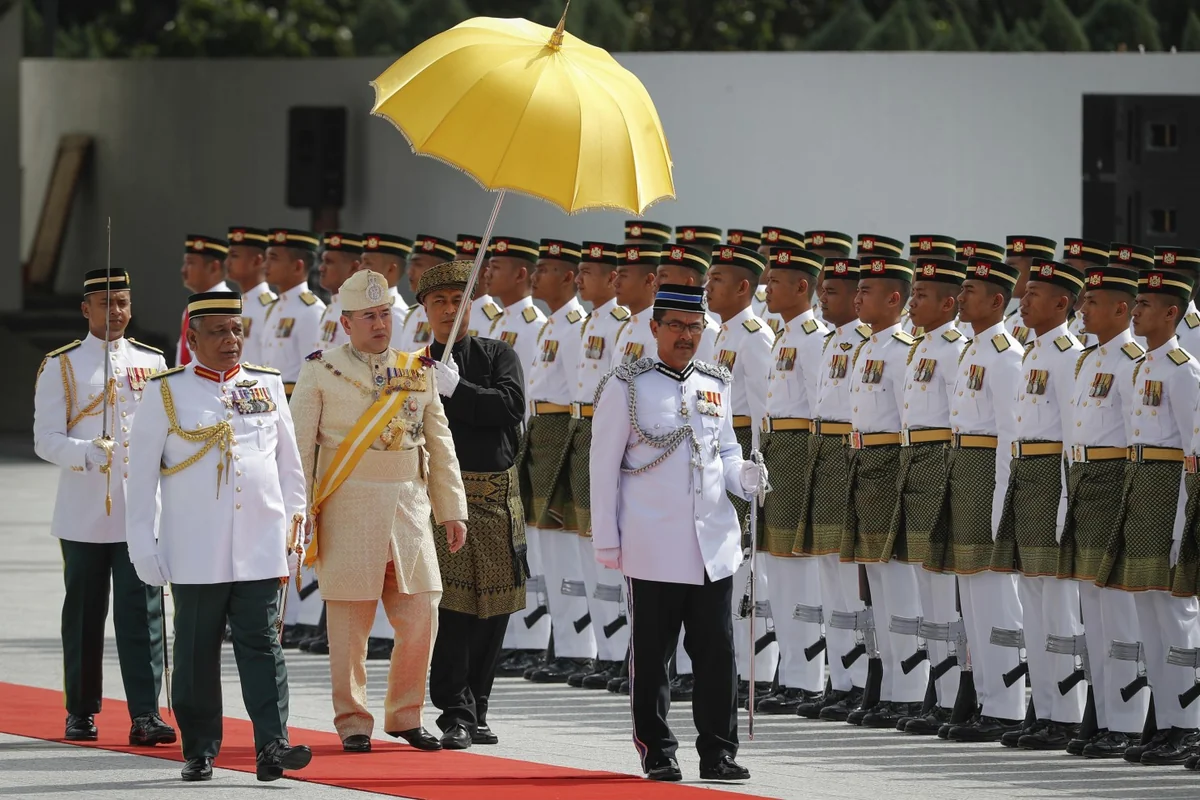 Malaysia crowns a new king
