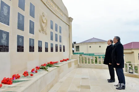 Ədliyyə naziri Cocuq Mərcanlıda vətəndaşları qəbul edib