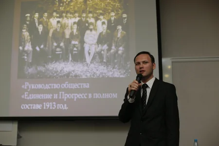 ​1915 - Osmanlı Dosyesi kitabının təqdimat mərasimi keçirilib