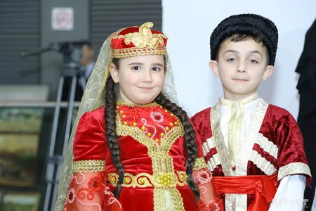 Sağlamlıq imkanları məhdud uşaq və gənclərin əl işlərindən ibarət sərgi və konsert proqramı təşkil olunub