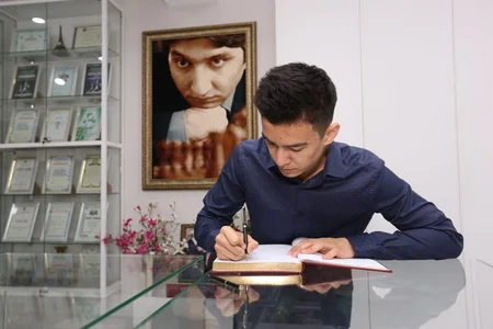 Tanınmış şahmatçılar Vüqar Həşimov Şahmat Akademiyasında olublar