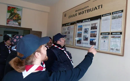 Skautlar cəbhə bölgəsində xidmət edən əsgərlərlə görüşüblər