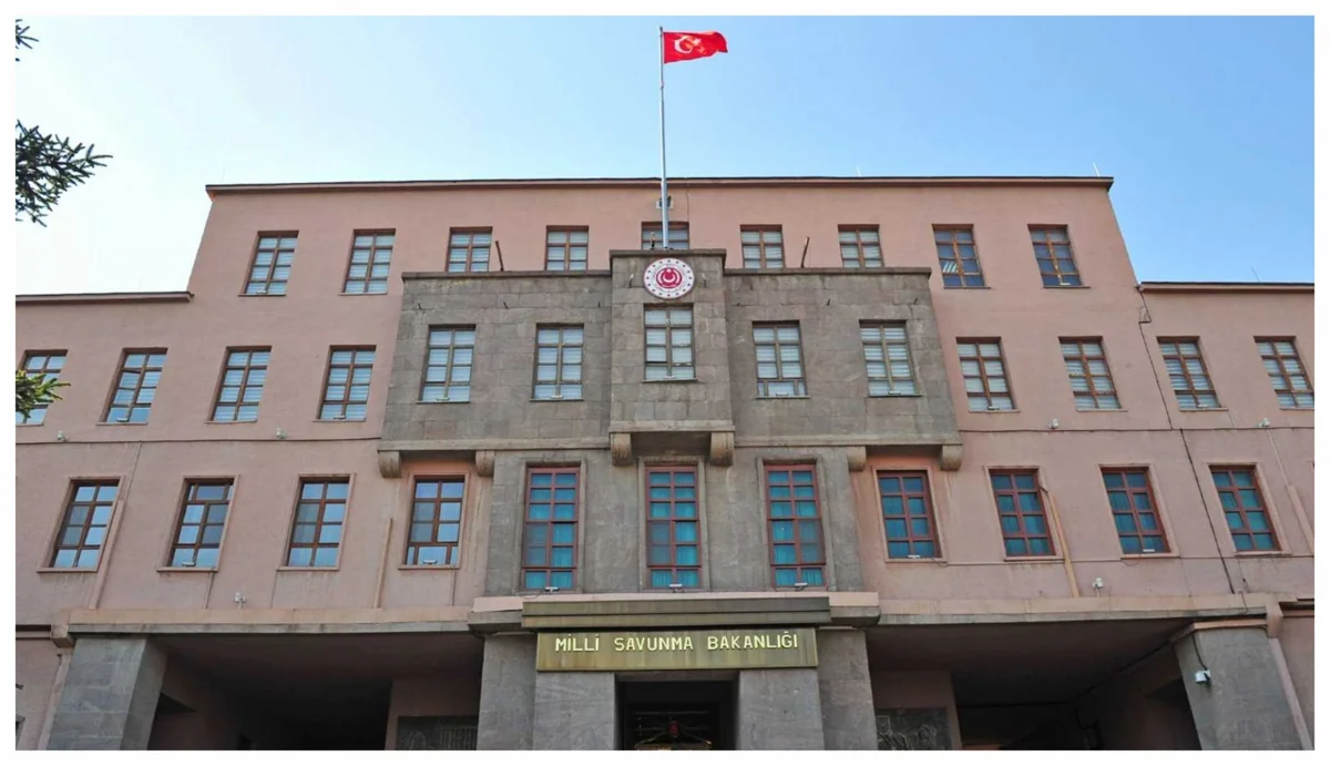 Türkiyə Müdafiə Nazirliyi Azərbaycanı təbrik edib