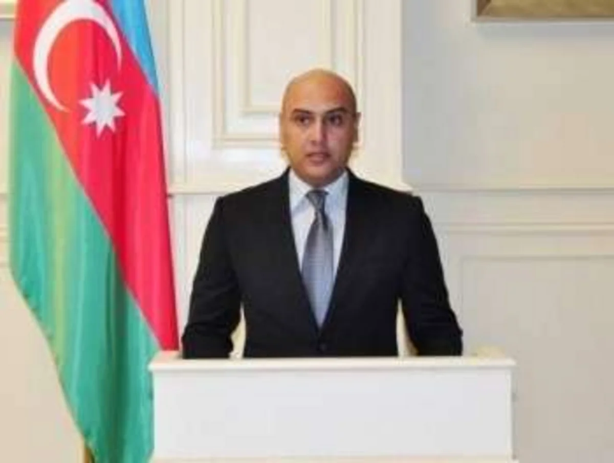 ​Vəkil Dövlət Bayrağı Meydanı Kompleksi İdarəsinin keçmiş rəisi ilə görüşüb