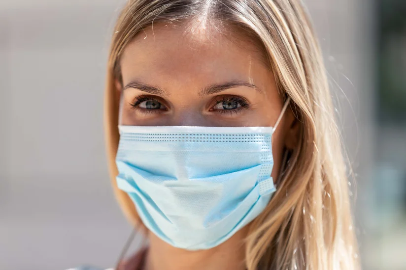 Nazirlik: Peyvəndləmədən sonra da maska taxılmalı və sosial məsafə saxlanılmalıdır