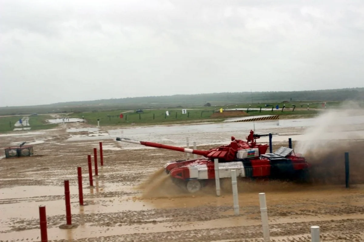 Azerbaijani tank crew one more step closer to Tank Biathlon final  - VIDEO