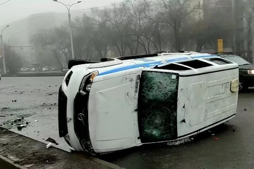 Police stations burned down in Taraz, Kazakhstan