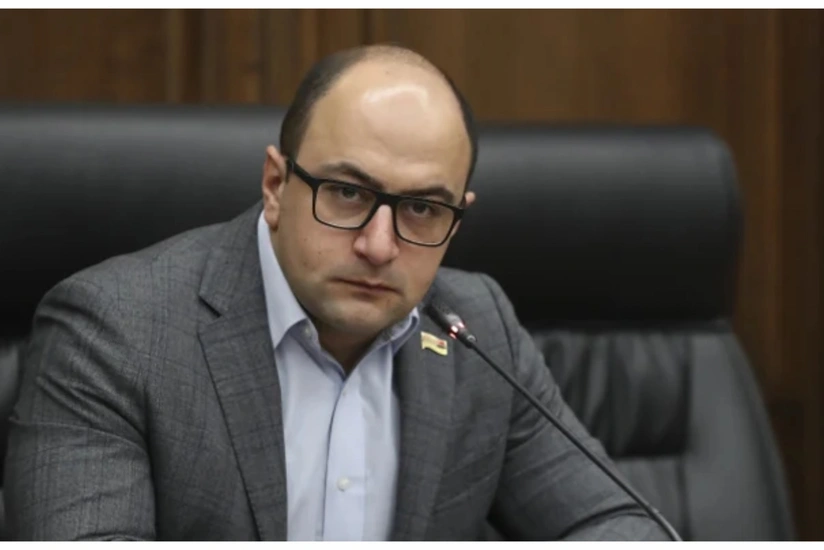 Ermənistanda müxalifət lideri xalqı Paşinyanı devirməyə çağırıb