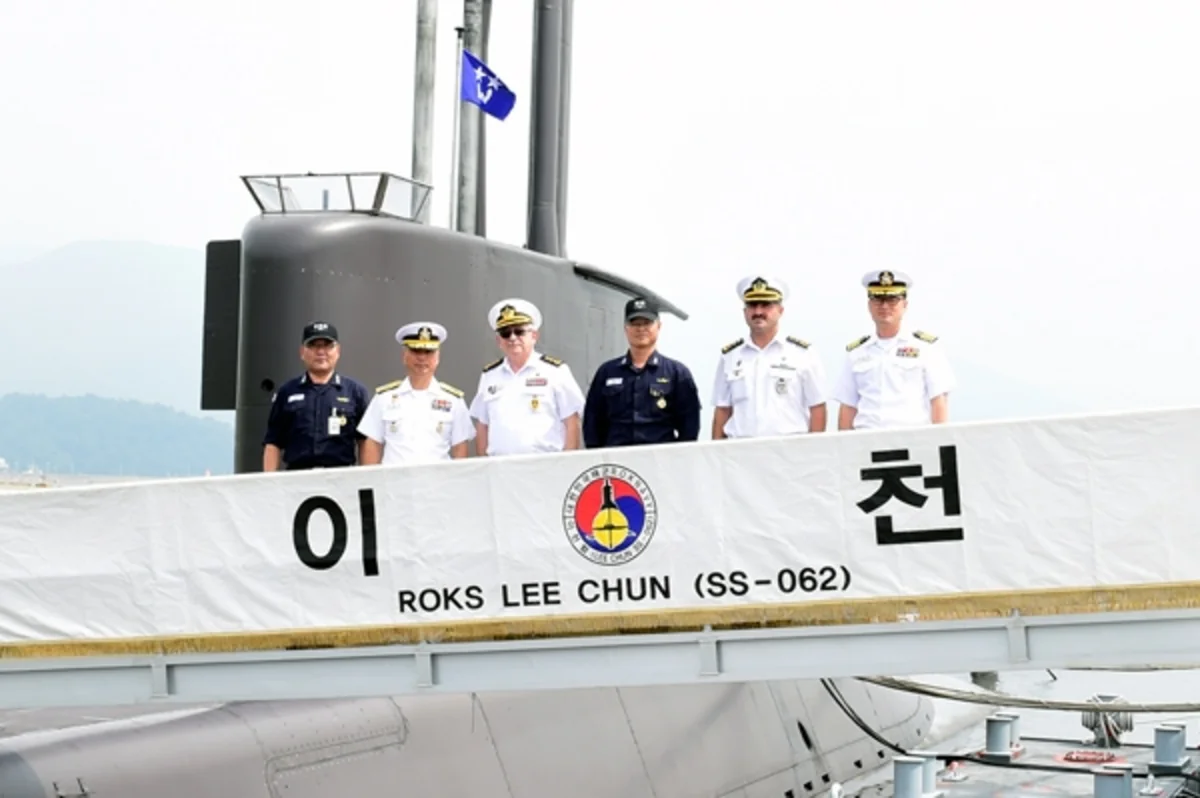 Commander of Naval Forces paid a visit to South Korea