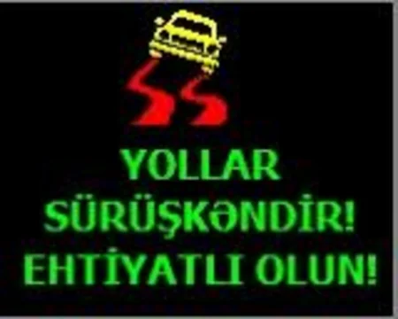 Qarlı hava Bakının mərkəzi küçə və prospektlərində sıxlıq yaradıb - FOTO