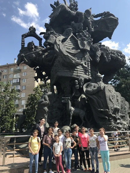 Heydər Əliyev Fondunun dəstəyi ilə Bakının uşaq evlərinin sakinləri Moskvaya səfər edib