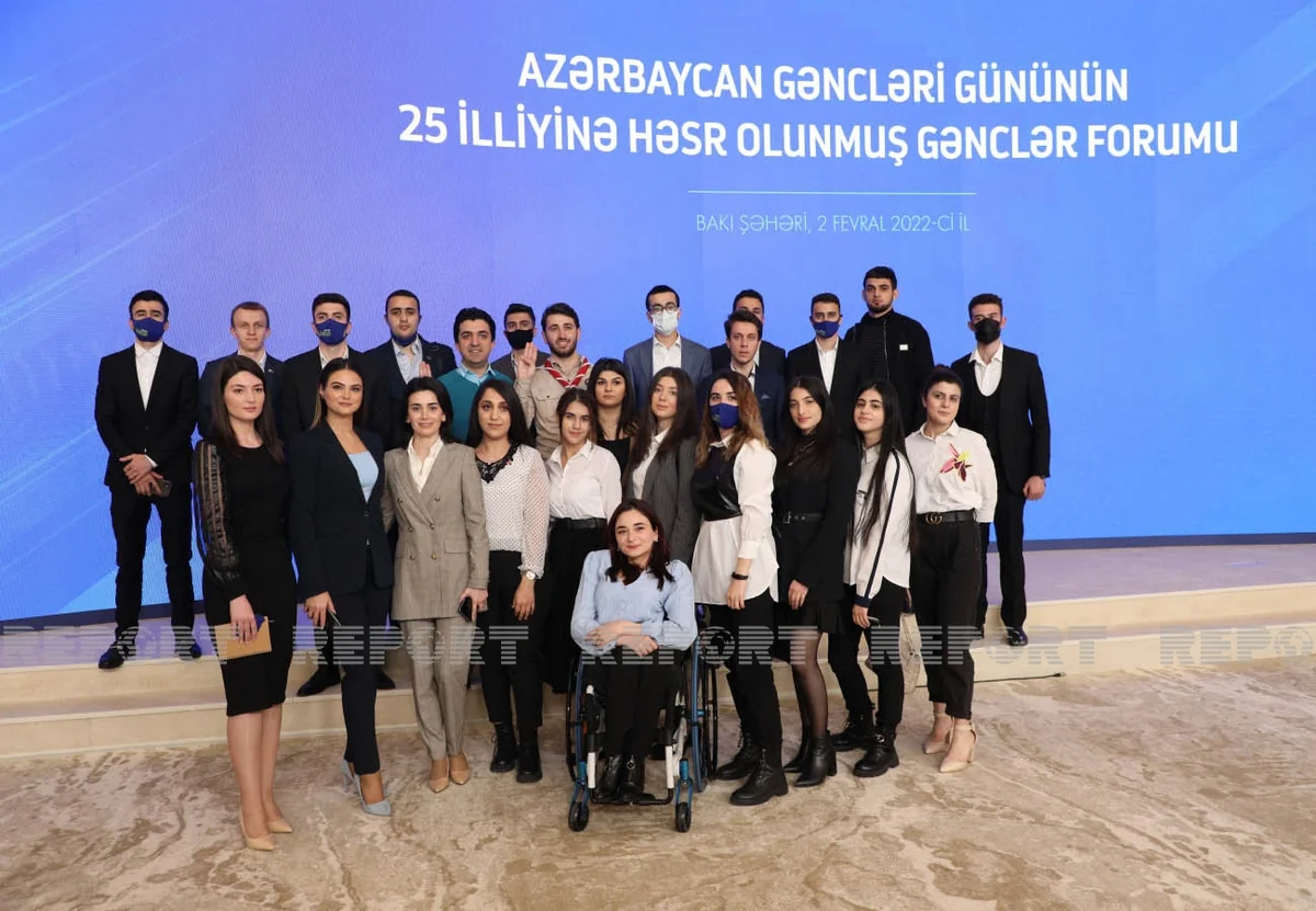 Prezidentlə görüşdə iştirak edən gənclər: Dövlət başçısı bizə tövsiyələr verdi