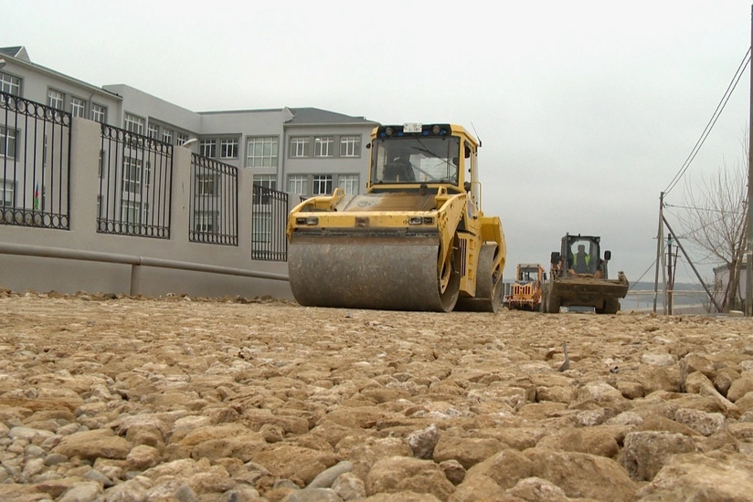 Binəqədi rayonunda qəsəbədaxili 15 küçədə təmir-bərpa işləri aparılıb