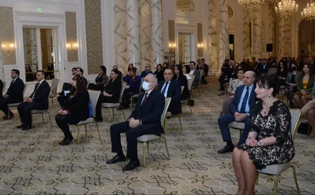 Səmayə Məmmədovanın Peşəkarlığın rəsmi kitabı təqdim olunub