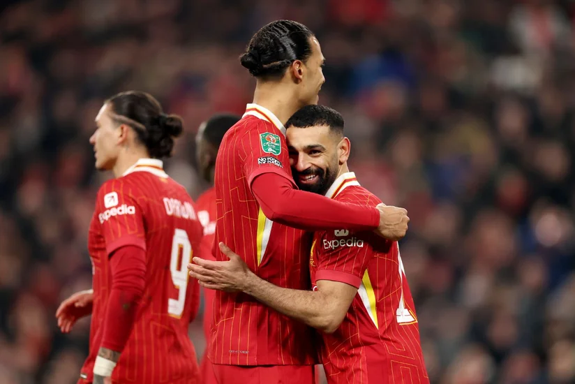 Liverpul iki əsas futbolçusunun müqavilə müddətini uzatmağa yaxındır