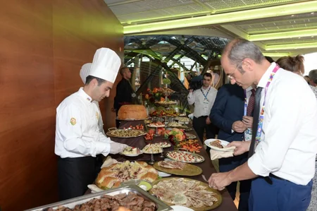 Heydər Əliyev Fondu “Milan Expo 2015”də Azərbaycan “Milli gün”ü çərçivəsində konsert proqramı təşkil edib
